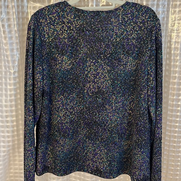 Gorgeous top! - Picture 5 of 10